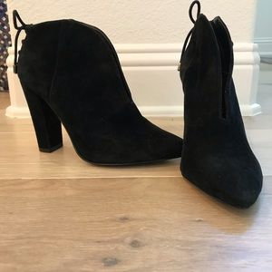 Vince Camuto “Evangie” Chunk Heel Bootie Black